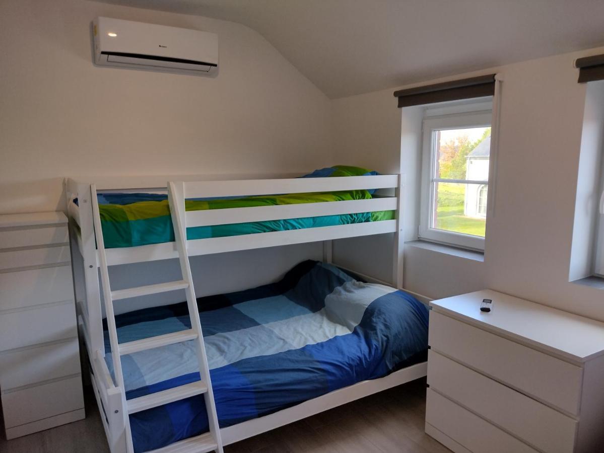 Huis Met Zonneterras, Tuin En Panoramisch Uitzicht Wellin ภายนอก รูปภาพ